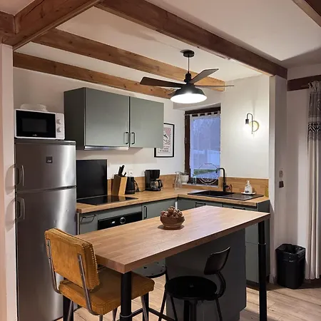 Paisible A La Campagne Pour 5 Personnes Holiday home Spezet